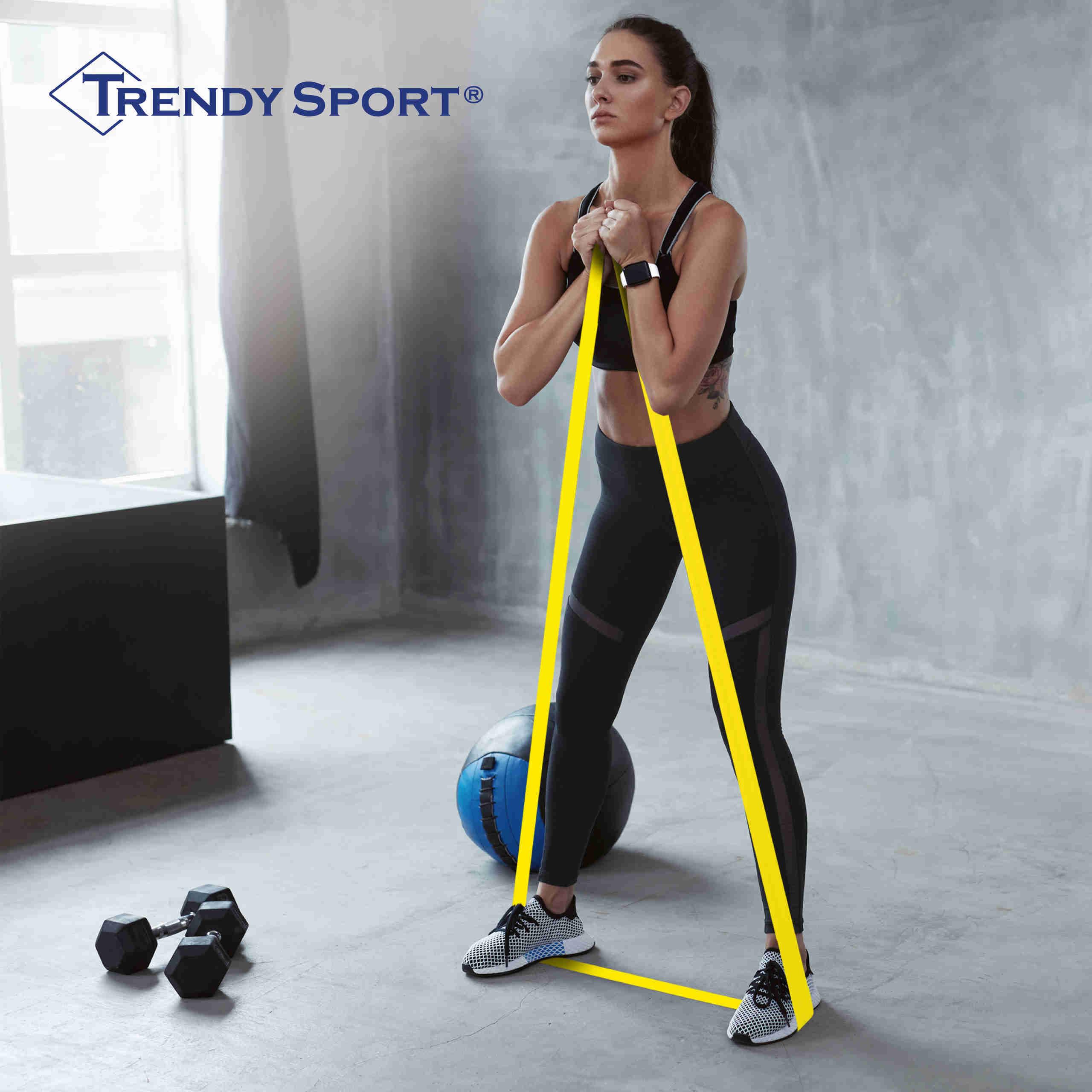 Theraband Trendy Limite Medical Fitnessband mood picture with women training